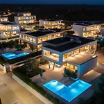 Old Olive Iv By Interhome