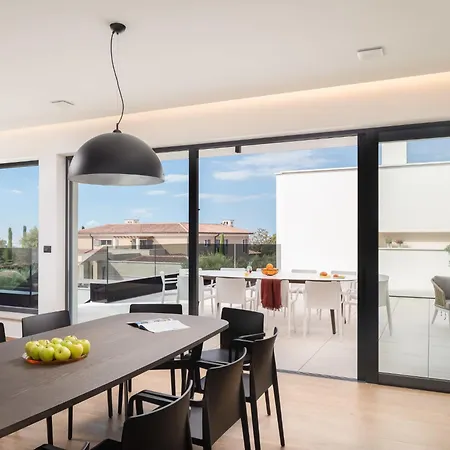 Vila Old Olive Iv By Interhome