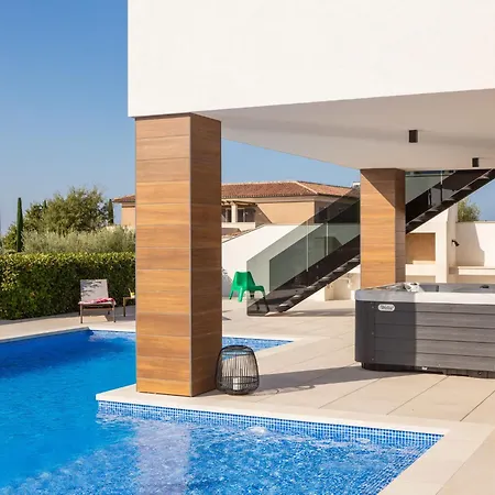 Old Olive Iv By Interhome